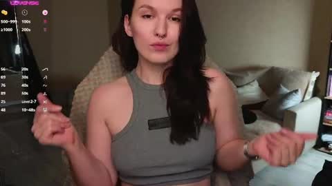 Snapshot of val_manson chatting on June 23, 2026, 6:39 pm Val online show from June 23, 2026, 6:39 pm