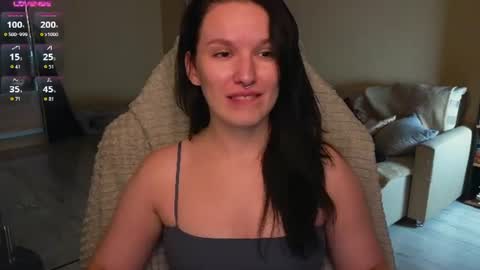Snapshot of val_manson chatting on August 4, 2026, 7:16 pm Val online show from August 4, 2026, 7:16 pm
