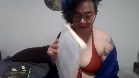 Snapshot of valarieak chatting on October 7, 2025, 3:36 am valarieak online show from October 7, 2025, 3:36 am