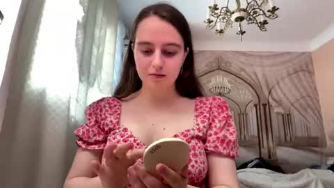 Snapshot of valariezentz chatting on July 15, 2026, 4:12 pm May online show from July 15, 2026, 4:12 pm