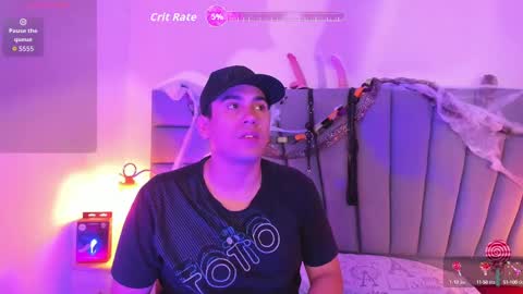 Snapshot of vale_n_matt chatting on October 14, 2025, 3:40 am Samantha y Matt online show from October 14, 2025, 3:40 am