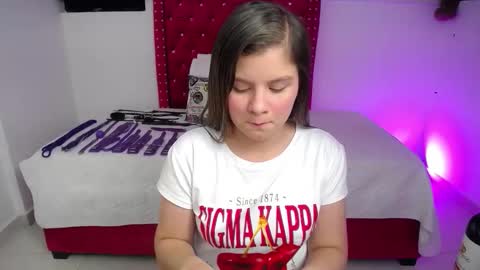 Snapshot of valeamaya chatting on December 5, 2025, 11:30 am valeamaya online show from December 5, 2025, 11:30 am