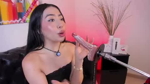 Snapshot of valecute_ chatting on June 10, 2026, 8:41 pm Vale online show from June 10, 2026, 8:41 pm