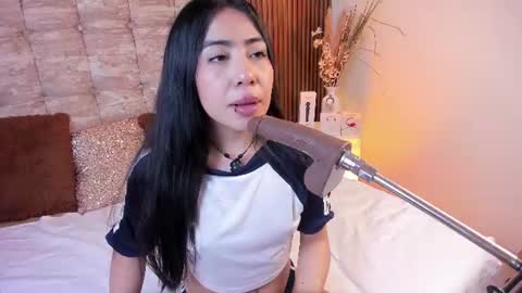 Snapshot of valecute_ chatting on July 17, 2026, 9:08 pm Vale online show from July 17, 2026, 9:08 pm