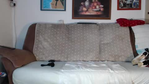 Snapshot of valemer chatting on March 4, 2025, 8:38 pm Cheating Slut online show from March 4, 2025, 8:38 pm