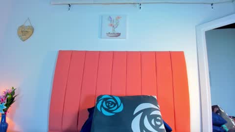 Snapshot of valen_rose0 chatting on September 9, 2025, 12:05 pm VALENTINA 3 online show from September 9, 2025, 12:05 pm