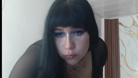 Snapshot of valen_ross7 chatting on June 10, 2026, 8:13 am valen_ross7 online show from June 10, 2026, 8:13 am