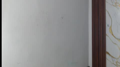 Snapshot of valen_ross7 chatting on June 12, 2026, 7:51 am valen_ross7 online show from June 12, 2026, 7:51 am