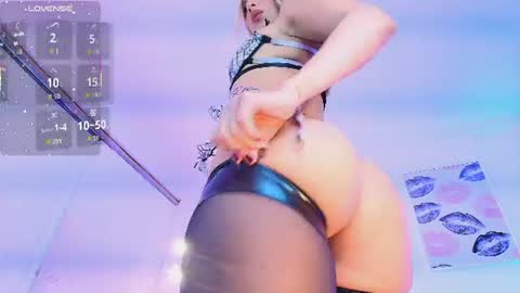 Snapshot of valen_ross_ chatting on July 31, 2026, 12:54 am valentina Rossi 3 online show from July 31, 2026, 12:54 am