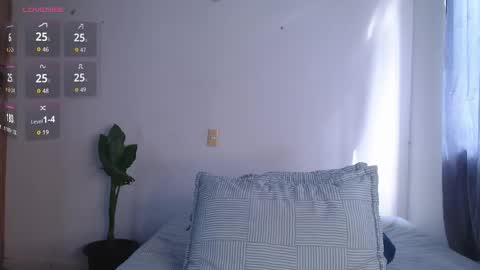 IG-valen mendoza99  twitter valenthompson99 online show from May 13, 2026, 8:38 pm