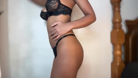 Snapshot of valenciaember chatting on December 19, 2025, 1:51 pm Valencia Ember online show from December 19, 2025, 1:51 pm