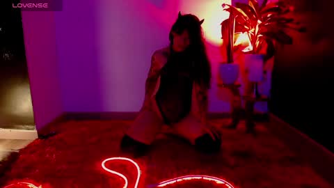 Snapshot of valengray chatting on January 17, 2025, 5:00 am Valen online show from January 17, 2025, 5:00 am