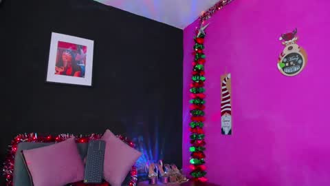 valentina milan online show from December 11, 2024, 1:58 am