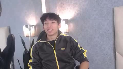 Snapshot of valenorlerot chatting on October 5, 2025, 2:43 am Valenor online show from October 5, 2025, 2:43 am