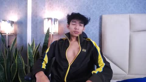 Snapshot of valenorlerot chatting on October 7, 2025, 12:13 pm Valenor online show from October 7, 2025, 12:13 pm