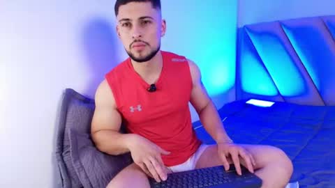 valenssio_moretti online show from June 10, 2026, 12:44 am
