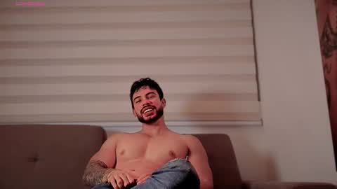 Snapshot of valenthinoking chatting on October 26, 2025, 5:57 am valenthinoking online show from October 26, 2025, 5:57 am