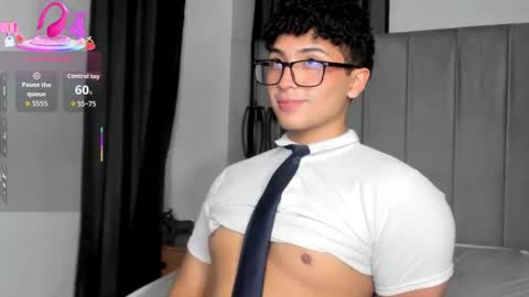 Snapshot of valentin0_3 chatting on October 30, 2025, 12:45 am Valentin0 online show from October 30, 2025, 12:45 am