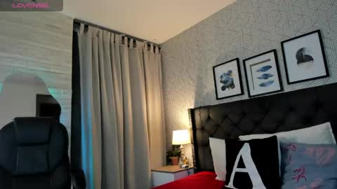Snapshot of valentina__desire chatting on April 23, 2026, 11:42 am Valen online show from April 23, 2026, 11:42 am
