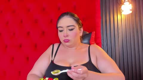 Valentina online show from November 4, 2025, 7:46 pm