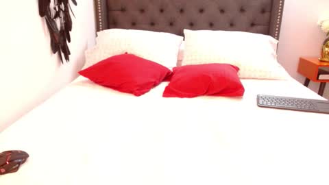 Valen Ferrer online show from March 17, 2026, 10:57 pm