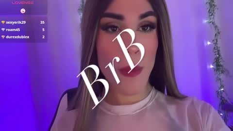 Snapshot of valentina_gaviria_ chatting on December 23, 2024, 8:25 pm VALENTINA GAVIRIA online show from December 23, 2024, 8:25 pm