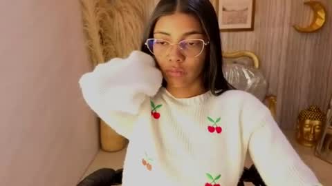 Snapshot of valentina_gomez_s chatting on July 14, 2026, 12:33 pm Valentina online show from July 14, 2026, 12:33 pm
