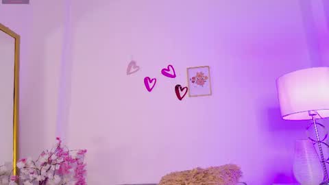 Snapshot of valentina_king18 chatting on June 13, 2026, 11:24 pm VALENTINA online show from June 13, 2026, 11:24 pm
