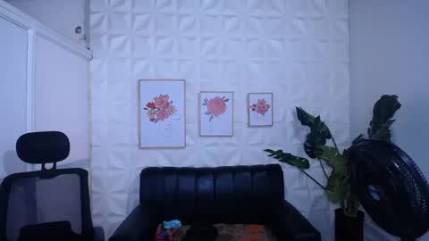 Valentina  online show from March 12, 2026, 8:59 pm