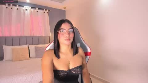 Snapshot of valentina_noa chatting on June 2, 2026, 12:40 pm Valentina online show from June 2, 2026, 12:40 pm