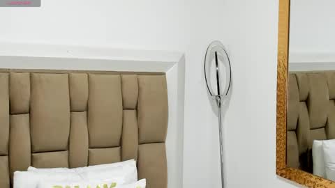 Valentina online show from April 22, 2026, 11:45 am