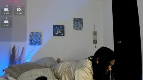 Snapshot of valentina_owens chatting on November 25, 2025, 7:58 pm valentina_owens online show from November 25, 2025, 7:58 pm