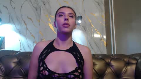 Valentina online show from October 9, 2025, 6:17 pm