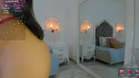 Snapshot of valentina_ross_ chatting on May 6, 2026, 12:32 pm Valentina online show from May 6, 2026, 12:32 pm