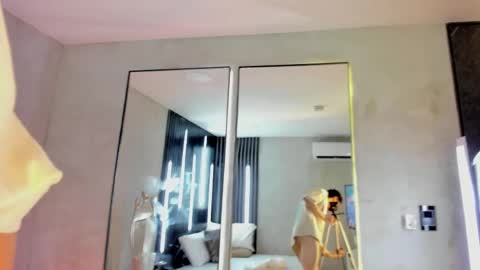 Snapshot of valentinaguerra1 chatting on November 7, 2025, 5:40 am valentinaguerra1 online show from November 7, 2025, 5:40 am