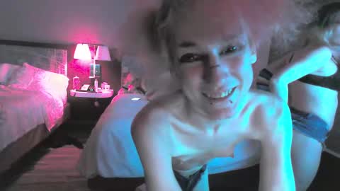 Snapshot of valentinas_dream chatting on December 21, 2024, 9:23 am Tina Bates online show from December 21, 2024, 9:23 am