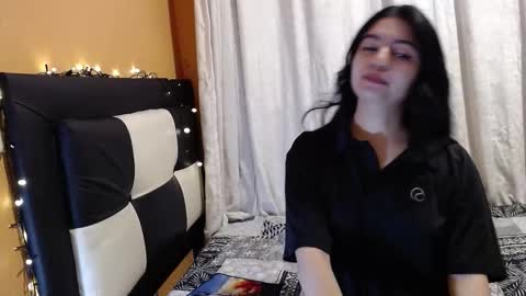 valentinasmith18 online show from March 4, 2026, 12:49 am