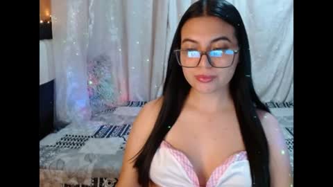 Snapshot of valentinasmith18 chatting on July 3, 2026, 2:07 am valentinasmith18 online show from July 3, 2026, 2:07 am