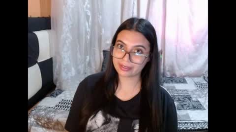 Snapshot of valentinasmith18 chatting on July 7, 2026, 7:23 am valentinasmith18 online show from July 7, 2026, 7:23 am