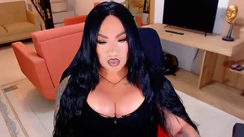 Snapshot of valentinaxqueen chatting on November 26, 2025, 3:29 am online show from November 26, 2025, 3:29 am