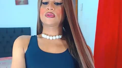 Snapshot of valentinaxxxdoll chatting on February 10, 2025, 6:35 pm VALENTINA online show from February 10, 2025, 6:35 pm