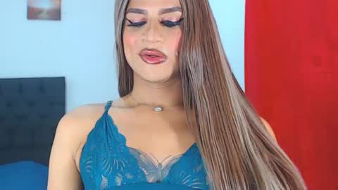 Snapshot of valentinaxxxdoll chatting on February 23, 2025, 2:51 am VALENTINA online show from February 23, 2025, 2:51 am