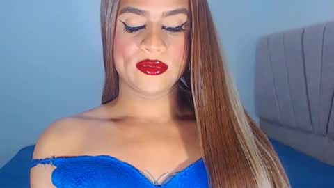 Snapshot of valentinaxxxdoll chatting on December 19, 2025, 7:10 pm VALENTINA online show from December 19, 2025, 7:10 pm