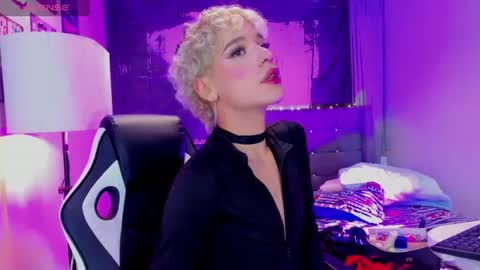 Snapshot of valentinee_xo chatting on July 16, 2026, 7:14 am valentinee_xo online show from July 16, 2026, 7:14 am