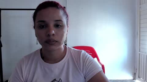 Snapshot of valentinna_5 chatting on January 25, 2025, 6:46 pm Danielle Please help me to reach 300 thumbs up online show from January 25, 2025, 6:46 pm