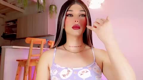 Snapshot of valentinne_marian chatting on February 9, 2025, 12:08 pm Marian online show from February 9, 2025, 12:08 pm