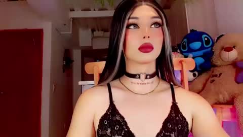 Snapshot of valentinne_marian chatting on February 13, 2025, 11:17 am Marian online show from February 13, 2025, 11:17 am