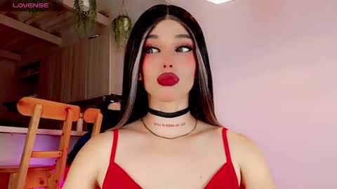 Snapshot of valentinne_marian chatting on February 28, 2025, 6:21 am Marian online show from February 28, 2025, 6:21 am