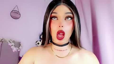 Snapshot of valentinne_marian chatting on March 10, 2025, 1:10 pm Marian online show from March 10, 2025, 1:10 pm