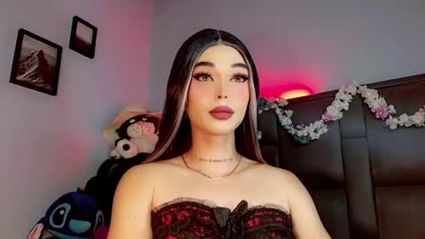 Snapshot of valentinne_marian chatting on October 3, 2025, 10:56 am Marian online show from October 3, 2025, 10:56 am